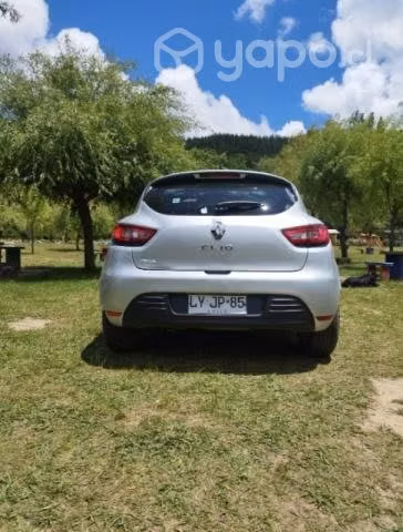 Vendo renault clio año 2020 manual (1.3cc) - Imagen 5