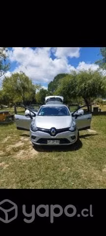 Vendo renault clio año 2020 manual (1.3cc) - Imagen 12