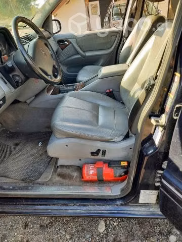 Mercedes benz ml350 2005
