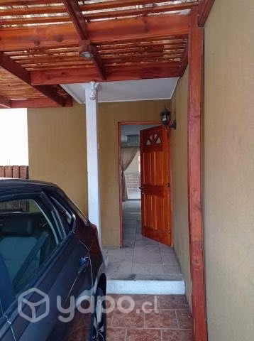 Amplia casa en condominio Esparta