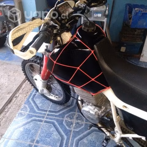 Motocicleta Clásica Honda XR-600R, año 1992, 600 c