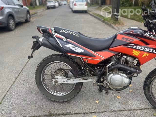 Vendo moto honda XR150L año 2016