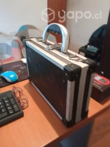 Medidor de resistencia a tierra marca FLUKE