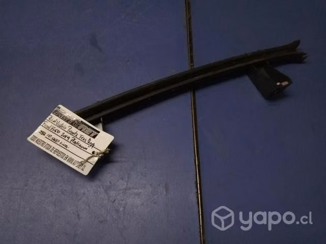 Riel vidrio puerta trasera izquier Ford F150 2019