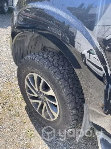 Nissan np300 le 4x4 2017