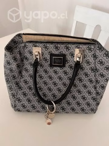 Cartera y billetera guess