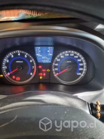 Hyundai accent 2015