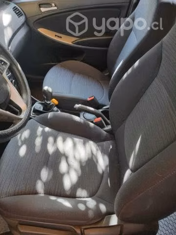 Hyundai accent 2015