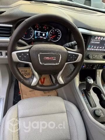 Vendo GMC Acadia SLT 2018