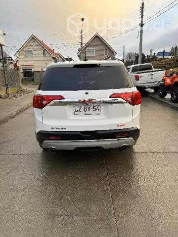 Vendo GMC Acadia SLT 2018