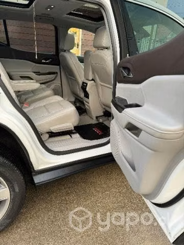 Vendo GMC Acadia SLT 2018
