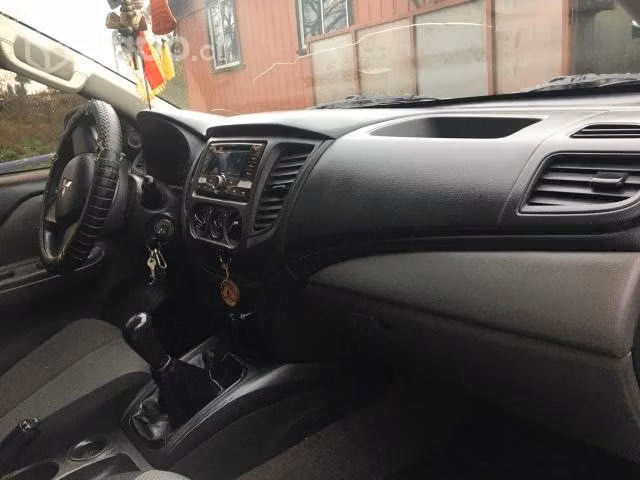 Mitsubishi l200 - Imagen 2