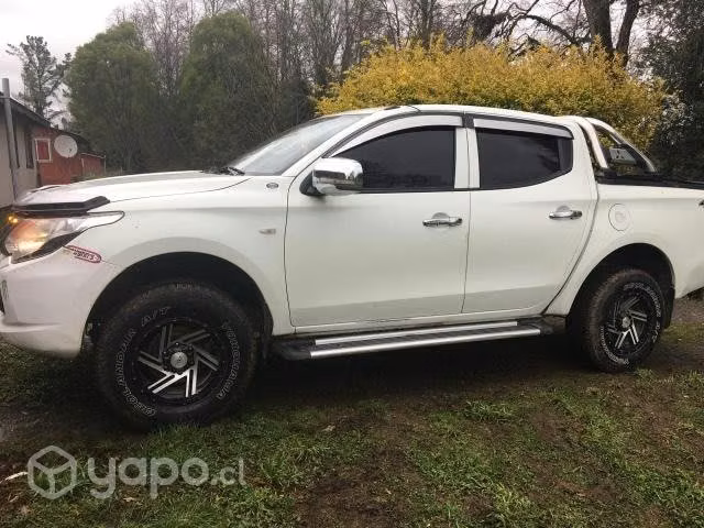 Mitsubishi l200 - Imagen 5