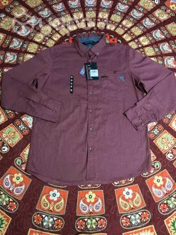 Camisa burdeo