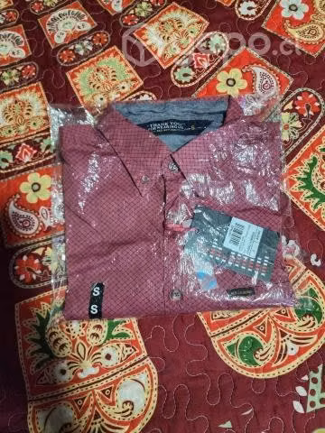 Camisa burdeo