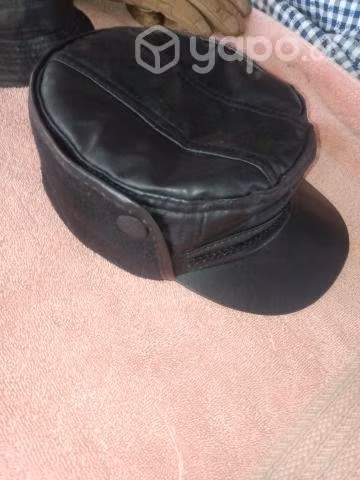 Gorros de cuero