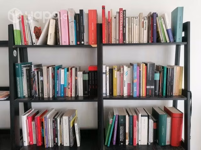 Muchos libros de Filosofía y +