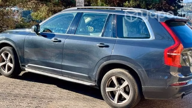 VOLVO XC90 T5