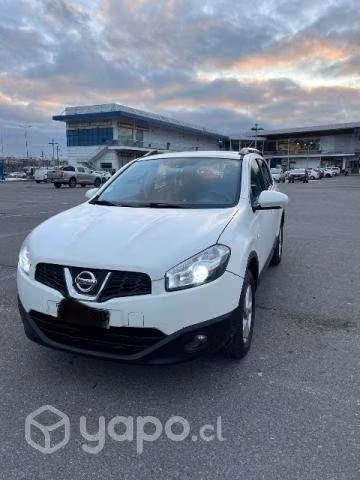 Nissan qashqai 2014