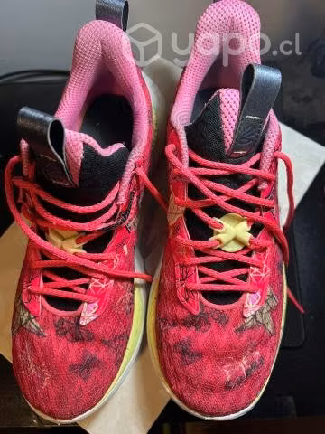 Curry 10 Talla 10.5 us (28.5cm)