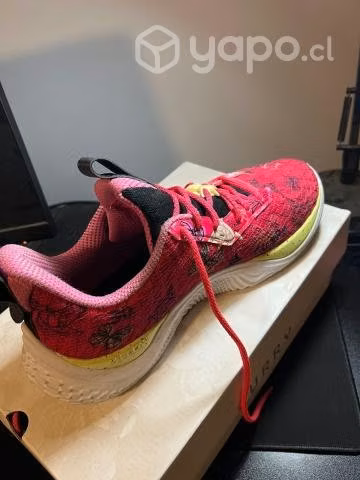 Curry 10 Talla 10.5 us (28.5cm)