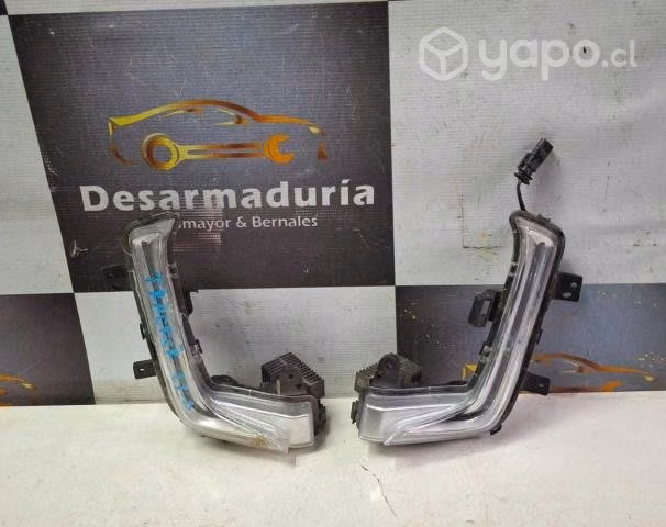 Neblinero Tracker 2021 a 2024 Rh/Lh 2.1