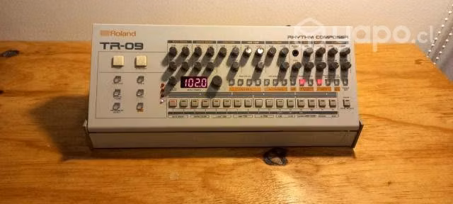 Drum Machine - Roland TR-09 Boutique - Imagen 2