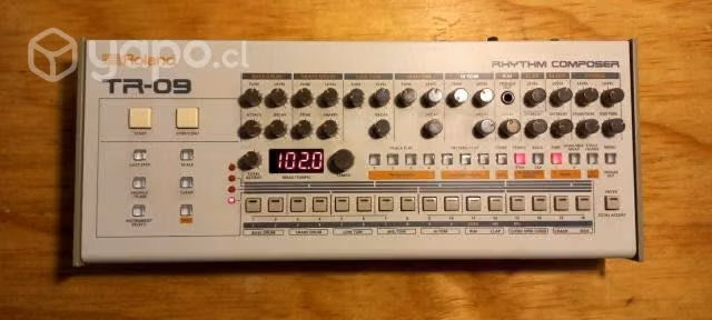 Drum Machine - Roland TR-09 Boutique
