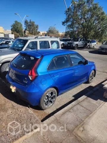Auto marca MG M3