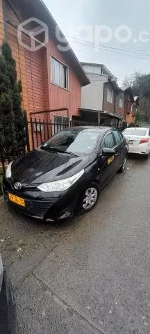 Taxi colectivo toyota yaris