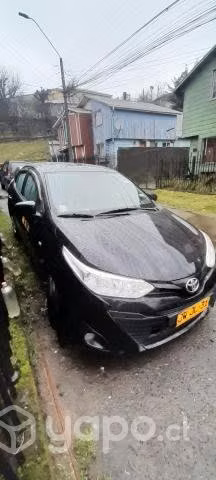 Taxi colectivo toyota yaris