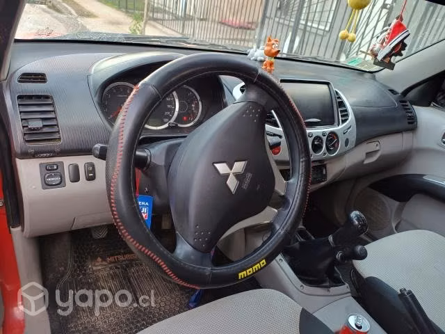 Mitsubishi L200 Katana Crt 4x4 2.5 año 2012