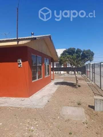Casa habitacion con amplio sitio de 1.324 mts
