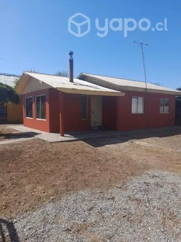 Casa habitacion con amplio sitio de 1.324 mts