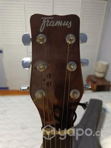 Guitarra acustica - Imagen 3