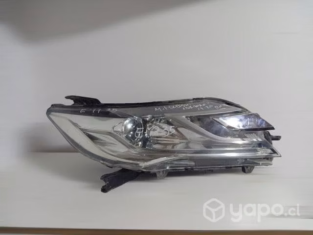 Optico rh mitsubishi montero sport 2017-2020