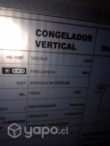 Freezer vertical Maigas 86L  como nuevo