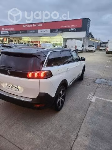 Vendo peugeot 5008 allure 1,5 aut, diesel, año2022