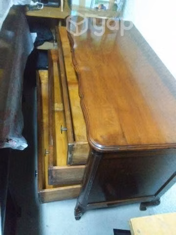 Cómoda antigua