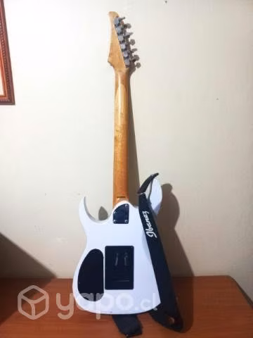 Guitarra Washburn + Ampli VOX + accesorios