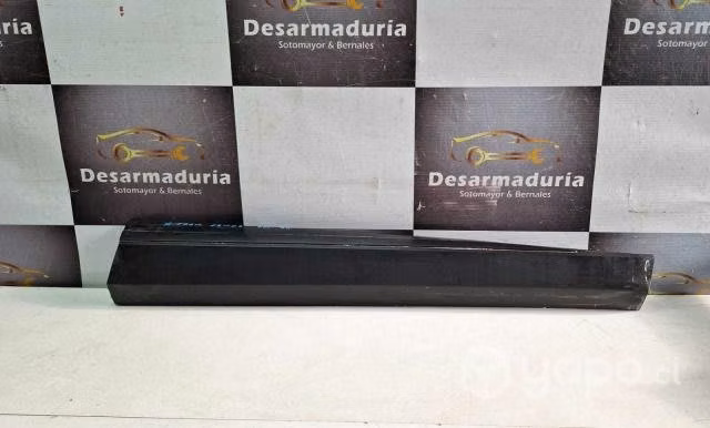 Moldura puerta Xtrail 2021 a 2023 delantera Rh 2.1