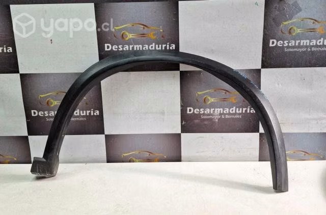 Moldura tapabarro Xtrail 2021 a 2023 delantero Rh
