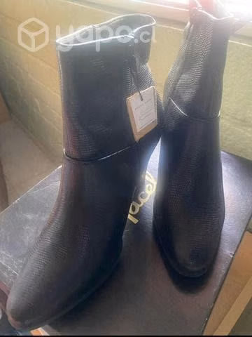 Botín Bruno Rossi Cuero Talla 38