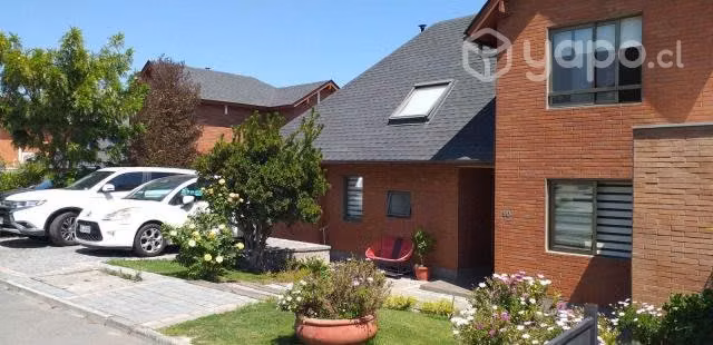 Casa en exclusivo Condominio Las Pircas Peñalolén