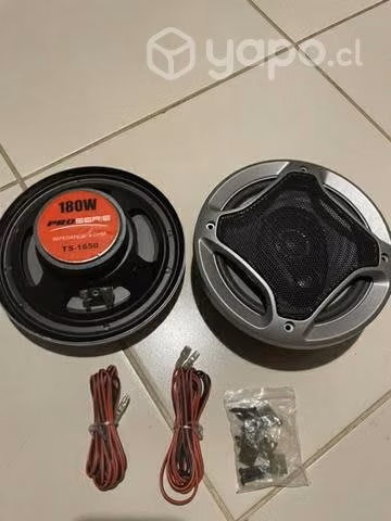 Parlantes 180 W