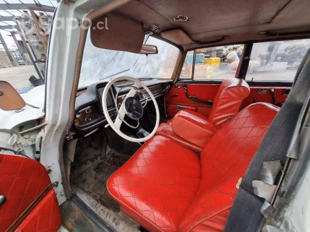 Mercedes benz clásico 1963 para restaurar