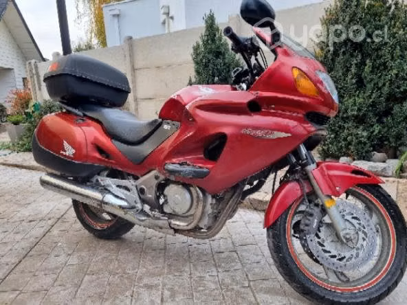 Moto honda deauville 650 2009