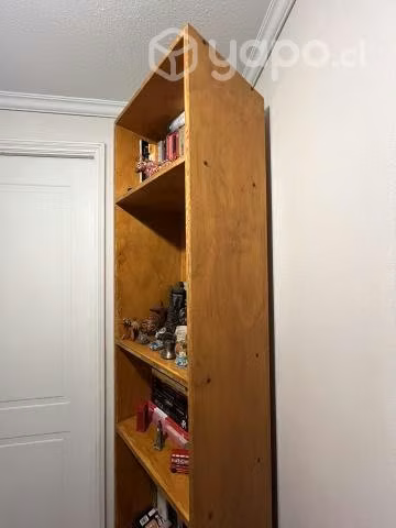 Librero de madera