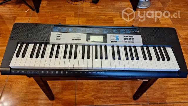 Piano Electrónico 5 octavas Casio LK-136