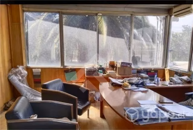 Terreno comercial con bodegas y oficina